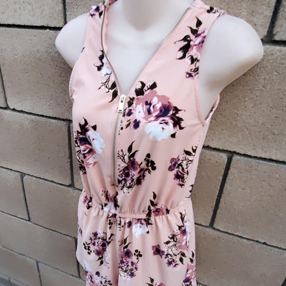 Romper RUE21 floral - Picture 3 of 4